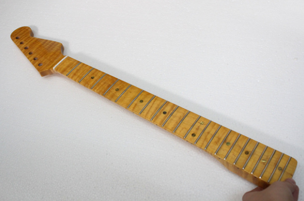 21 FRET electric One Pc flame maple guitar neck