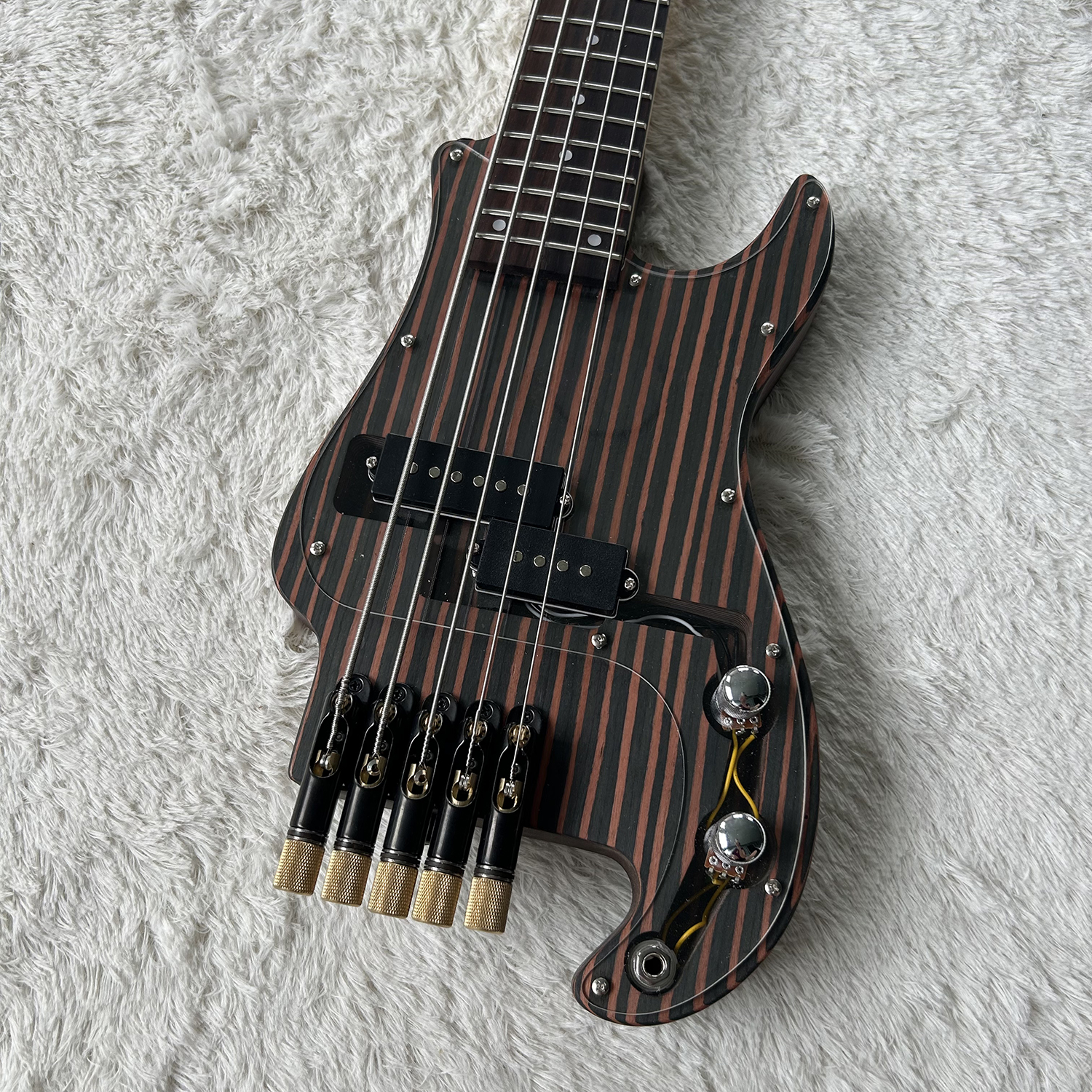 Electric Bass Headless Bass Zebra Wood Body 5 String Bass